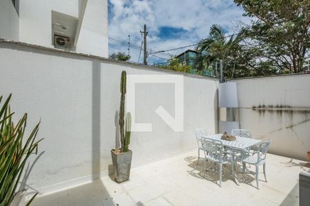 Casa à venda com 162m², 3 quartos e 2 vagasÁrea externa