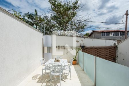 Casa à venda com 162m², 3 quartos e 2 vagasÁrea externa