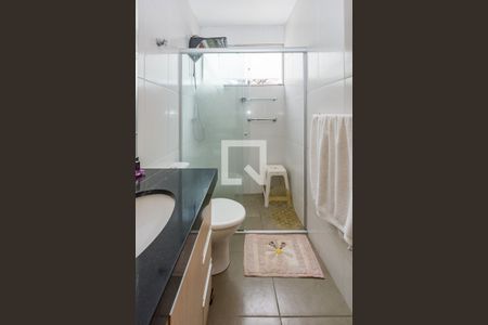 Casa à venda com 162m², 3 quartos e 2 vagasBanheiro da Suíte 2