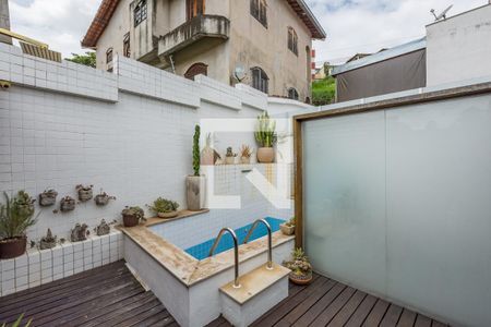Casa à venda com 162m², 3 quartos e 2 vagasÁrea externa