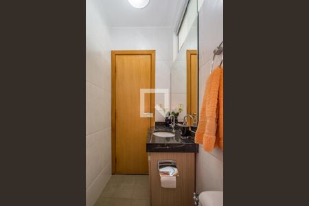 Casa à venda com 162m², 3 quartos e 2 vagasLavabo