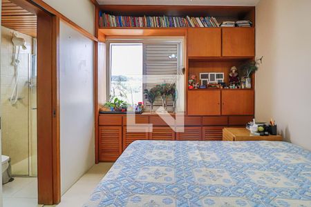 Apartamento à venda com 380m², 4 quartos e 3 vagasQuarto 3 Suíte