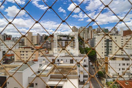 Apartamento à venda com 380m², 4 quartos e 3 vagasVista do Quarto 2