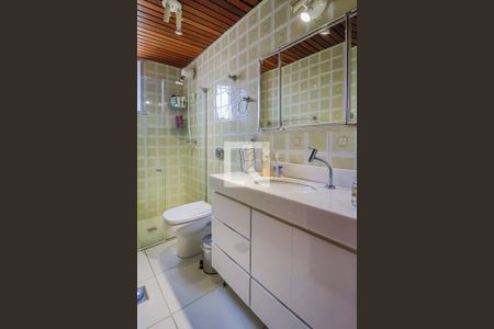 Apartamento à venda com 380m², 4 quartos e 3 vagasBanheiro do Corredor