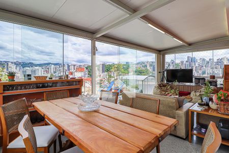 Apartamento à venda com 380m², 4 quartos e 3 vagasCobertura - Espaço Gourmet