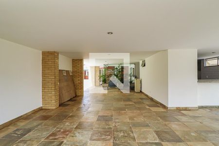 Apartamento à venda com 380m², 4 quartos e 3 vagasÁrea comum - Salão de festas