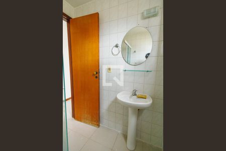 Banheiro da Suíte de apartamento para alugar com 1 quarto, 42m² em Jardim das Nações, Taubaté