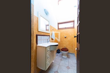 Casa à venda com 200m², 2 quartos e 20 vagasLavabo