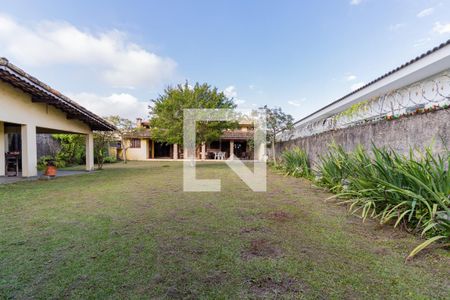 Casa à venda com 200m², 2 quartos e 20 vagasQuintal/Garagem