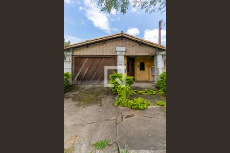 Casa para alugar com 280m², 4 quartos e 4 vagas Casa para alugar com 280m², 4 quartos e 4 vagasFachada