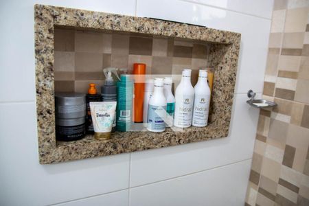 Apartamento à venda com 84m², 2 quartos e 1 vaga Apartamento à venda com 84m², 2 quartos e 1 vagaBanheiro