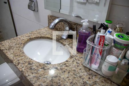 Apartamento à venda com 84m², 2 quartos e 1 vaga Apartamento à venda com 84m², 2 quartos e 1 vagaBanheiro