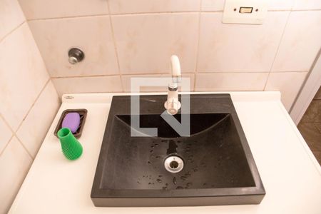 Banheiro 1 de casa à venda com 3 quartos, 373m² em Vila Nogueira, Diadema