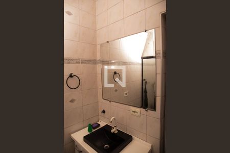 Banheiro 1 de casa à venda com 3 quartos, 373m² em Vila Nogueira, Diadema