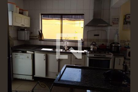 Casa à venda com 3 quartos, 200m² em Parque dos Principes, São Paulo