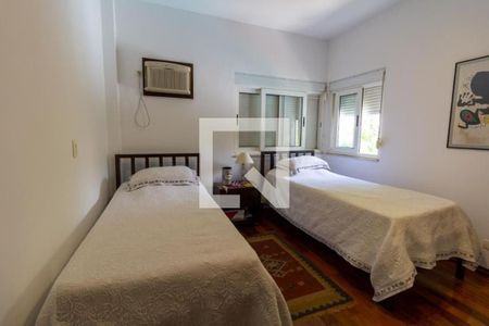 Casa à venda com 4 quartos, 415m² em Parque dos Principes, São Paulo