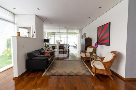 Casa à venda com 4 quartos, 415m² em Parque dos Principes, São Paulo