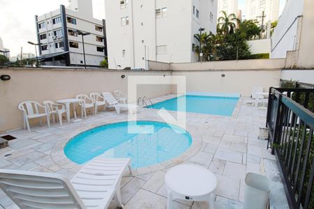 Apartamento à venda com 50m², 1 quarto e 1 vaga Apartamento à venda com 50m², 1 quarto e 1 vagaÁrea comum - Piscina