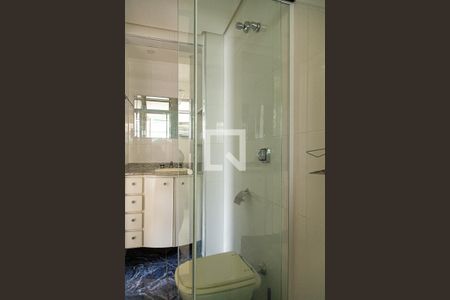 Apartamento para alugar com 90m², 3 quartos e 1 vaga Apartamento para alugar com 90m², 3 quartos e 1 vagaBanheiro da Suíte