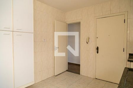 Apartamento para alugar com 90m², 3 quartos e 1 vaga Apartamento para alugar com 90m², 3 quartos e 1 vagaCozinha e Área de Serviço
