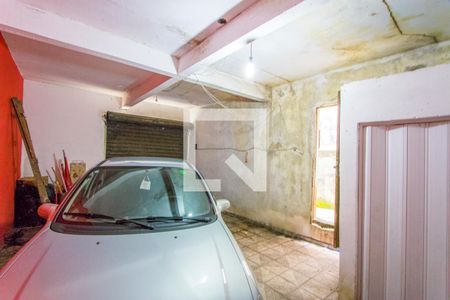 Garagem de casa à venda com 2 quartos, 70m² em Vila Suica, Santo André
