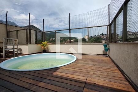 Apartamento à venda com 154m², 4 quartos e 2 vagasPiscina