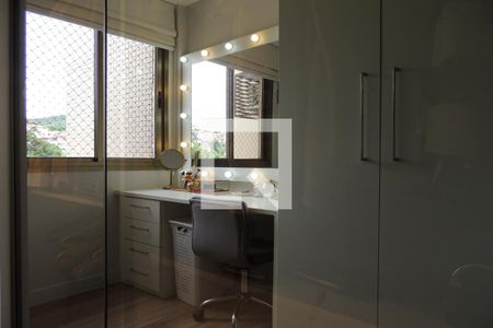 Apartamento à venda com 154m², 4 quartos e 2 vagasQuarto 2 Closet