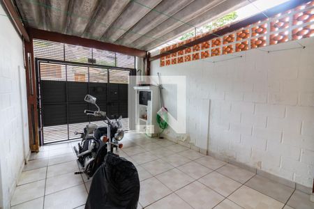 Garagem de casa à venda com 2 quartos, 100m² em Jardim São Luís, São Paulo