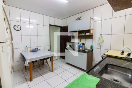Cozinha de casa à venda com 2 quartos, 100m² em Jardim São Luís, São Paulo