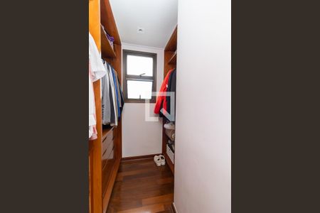 Apartamento à venda com 200m², 4 quartos e 4 vagasCloset da Suíte 1