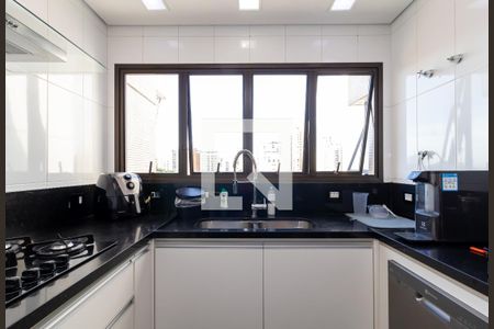 Apartamento à venda com 200m², 4 quartos e 4 vagasCozinha