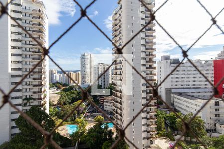 Apartamento à venda com 200m², 4 quartos e 4 vagasVista da Varanda da Suíte 2