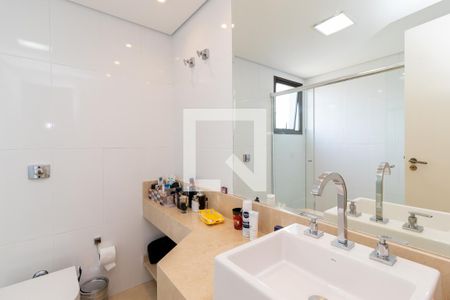 Apartamento à venda com 200m², 4 quartos e 4 vagasBanheiro 3
