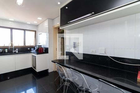 Apartamento à venda com 200m², 4 quartos e 4 vagasCozinha