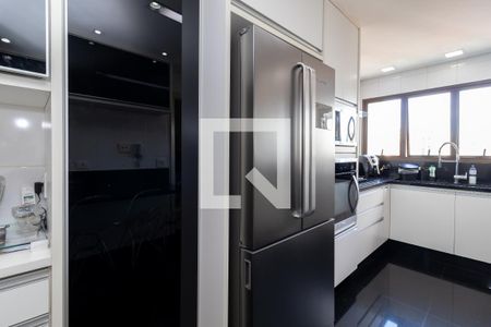 Apartamento à venda com 200m², 4 quartos e 4 vagasCozinha