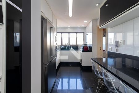 Apartamento à venda com 200m², 4 quartos e 4 vagasCozinha