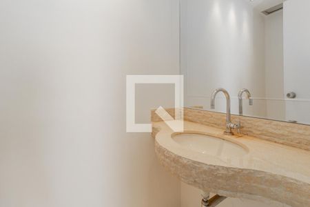 Lavabo de apartamento para alugar com 3 quartos, 159m² em Itaim Bibi, São Paulo