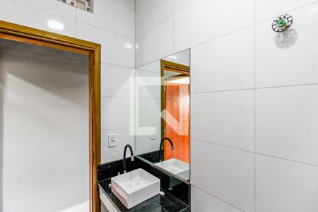 Banheiro de kitnet/studio para alugar com 1 quarto, 35m² em Parque Maria Helena, São Paulo