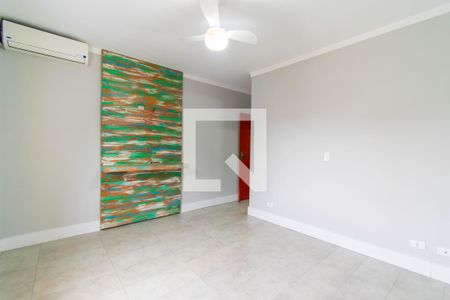 Casa à venda com 190m², 3 quartos e 2 vagasSuíte