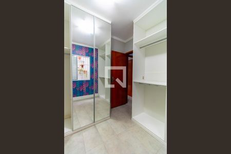 Casa à venda com 190m², 3 quartos e 2 vagasQuarto 2 - Closet