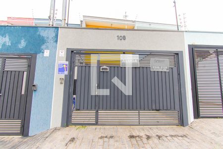 Casa à venda com 190m², 3 quartos e 2 vagasFachada