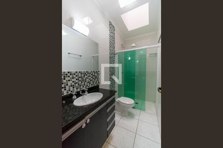 Casa à venda com 190m², 3 quartos e 2 vagasBanheiro da Suíte