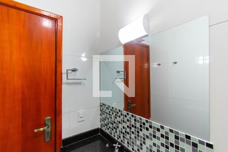 Casa à venda com 190m², 3 quartos e 2 vagasBanheiro da Suíte