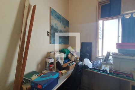 Apartamento à venda com 213m², 3 quartos e 1 vagaÁrea de Serviço