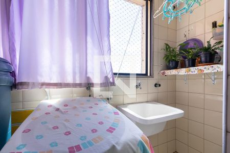 Apartamento à venda com 70m², 3 quartos e 1 vagaÁrea de serviço