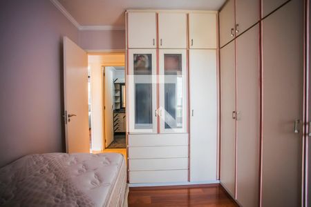 Apartamento à venda com 76m², 3 quartos e 1 vagaQuarto 2