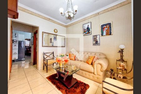 Casa à venda com 3 quartos, 171m² em Carlos Prates, Belo Horizonte
