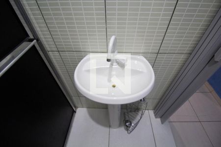 Casa de condomínio à venda com 70m², 2 quartos e 1 vaga Casa de condomínio à venda com 70m², 2 quartos e 1 vagaBanheiro