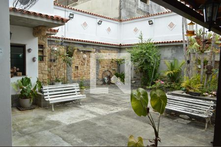 Casa à venda com 454m², 5 quartos e 2 vagasQuintal