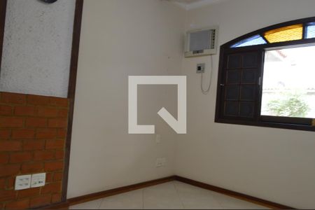 Casa à venda com 454m², 5 quartos e 2 vagasQuarto 2